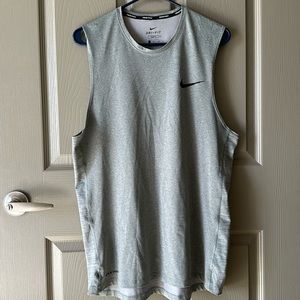 Men’s Nike dry fit muscle tee